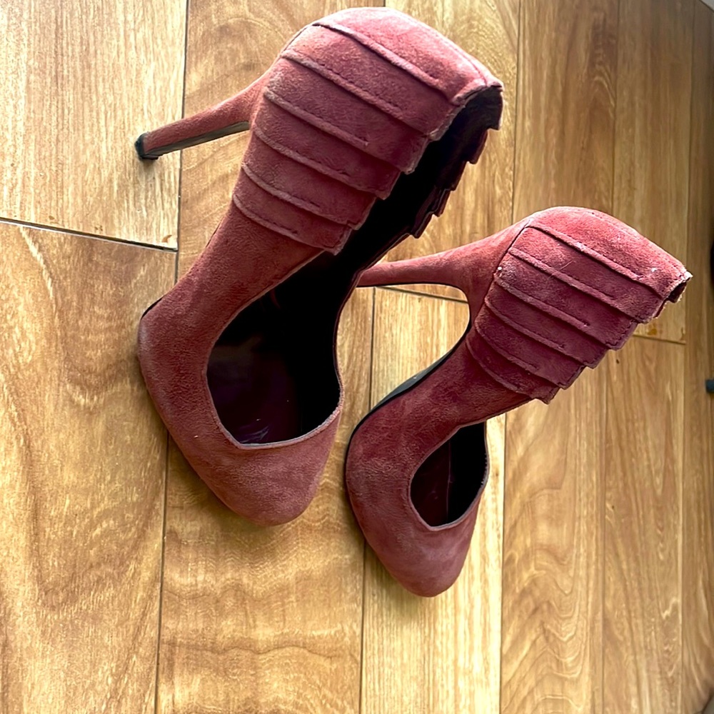 Suede Aldo pumps